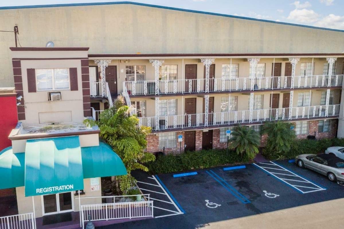 Executive Economy Lodge Pompano Beach Exteriör bild